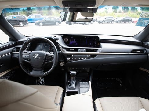 Used 2021 Lexus ES 250 w/ Premium Package AWD/4WD image 14