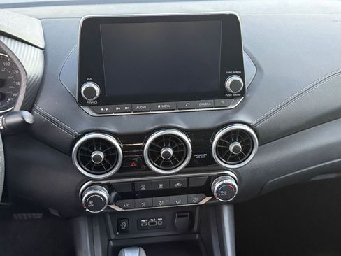 Used 2025 Nissan Sentra SV image 18