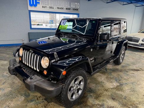 Used 2018 Jeep Wrangler Unlimited Sahara w/ Connectivity Group image 10