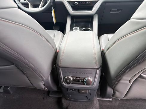 Used 2026 Ford Explorer Active w/ Active Comfort Package AWD/4WD image 44