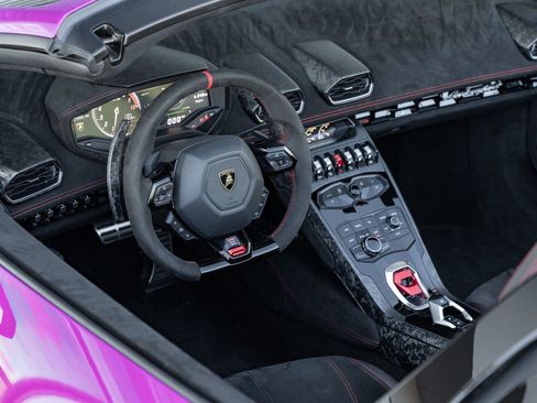 Used 2019 Lamborghini Huracan Performante image 17