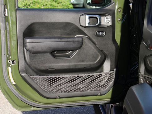 Used 2022 Jeep Wrangler Sport S image 15