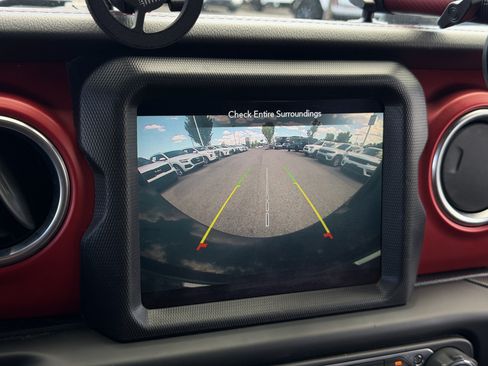 Used 2020 Jeep Wrangler Unlimited Rubicon AWD/4WD image 27