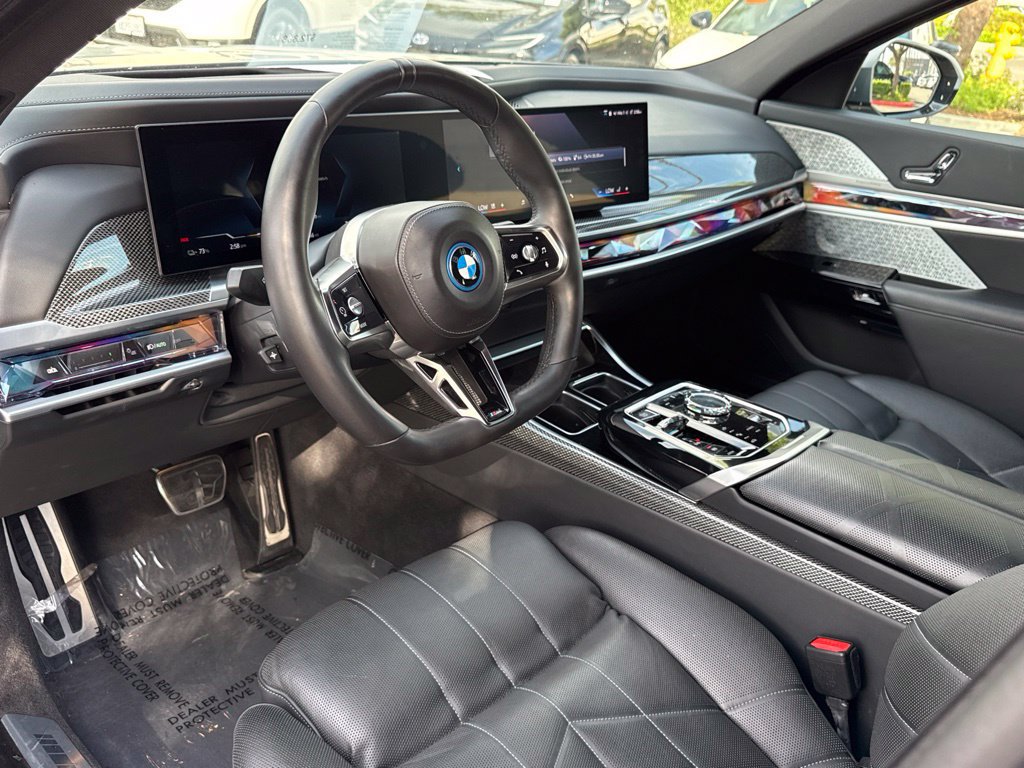 Certified 2024 BMW i7 xDrive60 AWD/4WD image 19