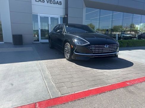 Used 2023 Hyundai Sonata SEL w/ Cargo Package image 3