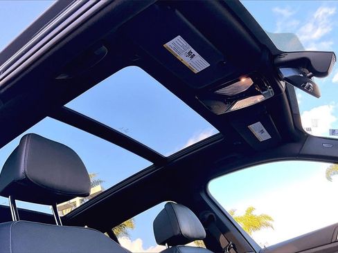 Used 2020 BMW X5 M50i w/ Premium Package image 14