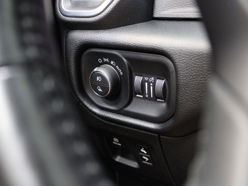 Used 2021 RAM 1500 Laramie w/ Sport Appearance Package AWD/4WD image 32