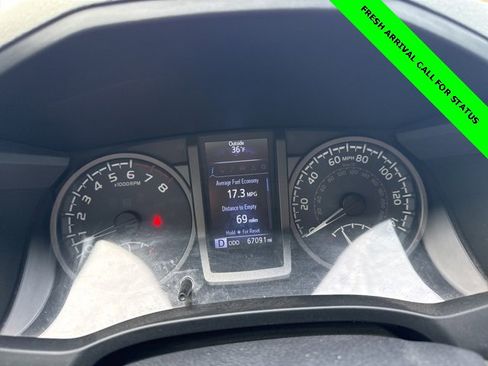 Used 2017 Toyota Tacoma image 23