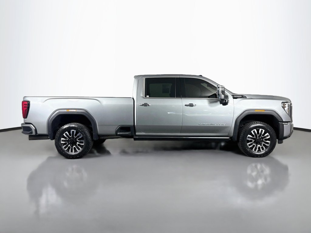 Certified 2024 GMC Sierra 3500 Denali Ultimate AWD/4WD image 8