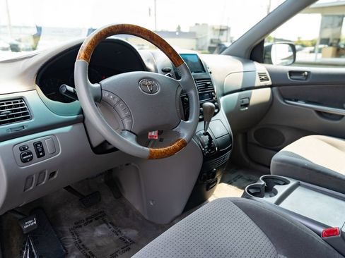 Used 2006 Toyota Sienna LE FWD image 20