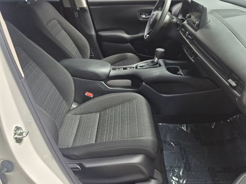 Certified 2025 Honda HR-V LX image 16
