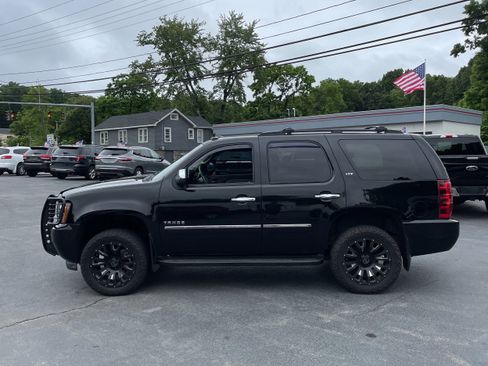 Used 2013 Chevrolet Tahoe LTZ AWD/4WD image 5