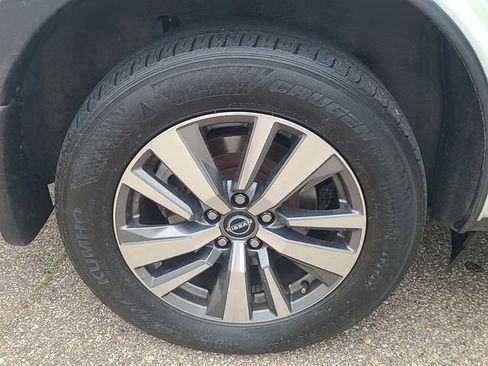 Used 2024 Nissan Pathfinder SL AWD/4WD image 32