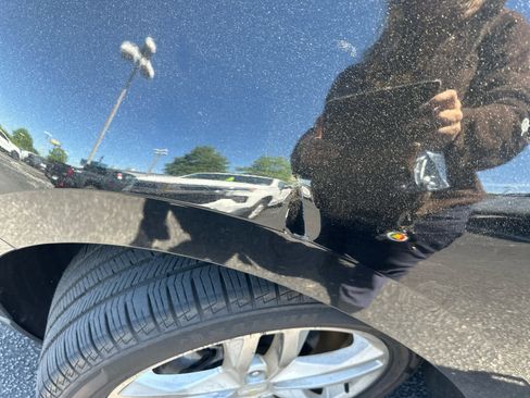 Used 2018 Chevrolet Equinox LT w/ Sun & Infotainment Package image 8