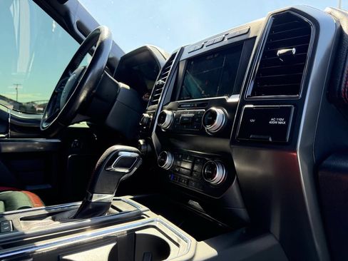 Used 2019 Ford F150 Lariat w/ Equipment Group 502A Luxury AWD/4WD image 19