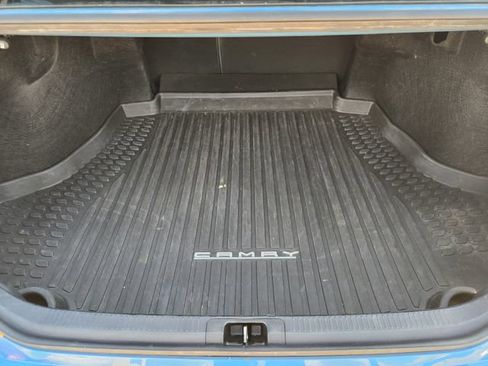 Used 2024 Toyota Camry SE w/ Cold Weather Package FWD image 32