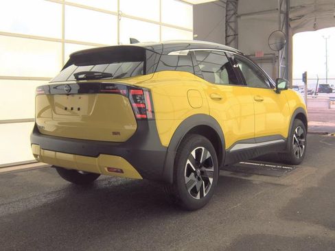 Certified 2025 Nissan Kicks SR FWD image 6