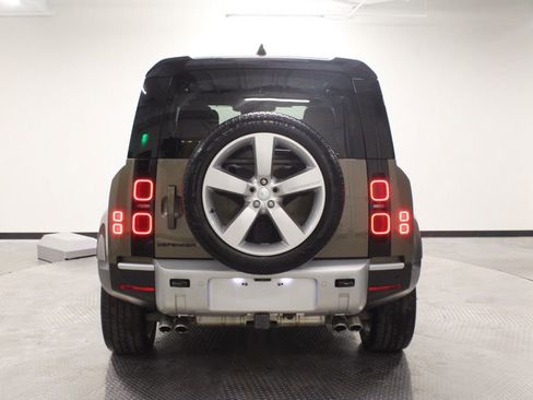 Used 2024 Land Rover Defender 110 SE AWD/4WD image 6