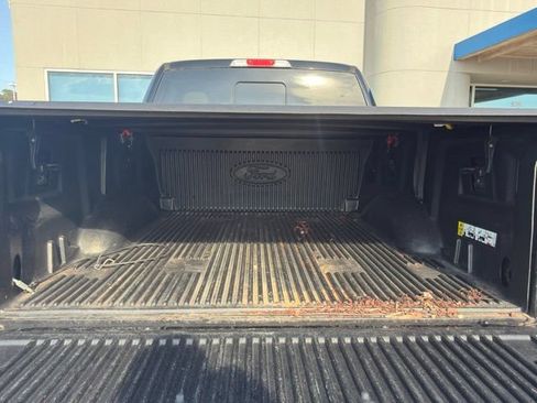 Used 2018 Ford F150 Lariat w/ Equipment Group 502A Luxury AWD/4WD image 5