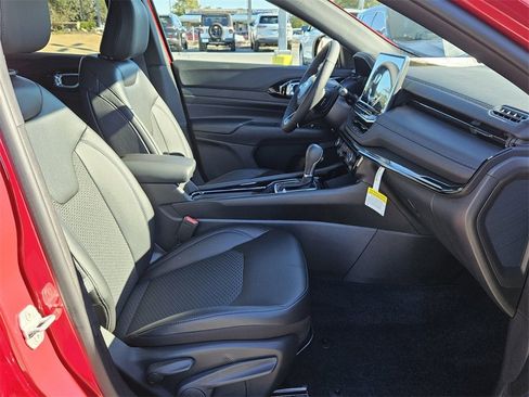 New 2026 Jeep Compass Latitude image 15