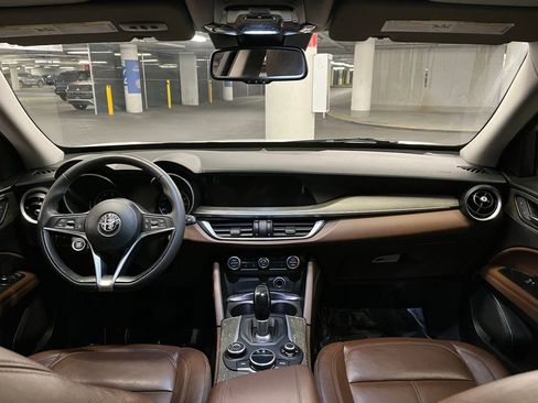 Used 2018 Alfa Romeo Stelvio Ti AWD/4WD image 6