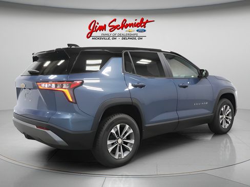 New 2026 Chevrolet Equinox LT w/ Convenience Package II AWD/4WD image 6