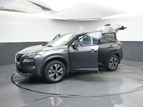 Used 2021 Nissan Rogue SV image 50