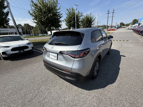 New 2026 Honda HR-V LX image 11