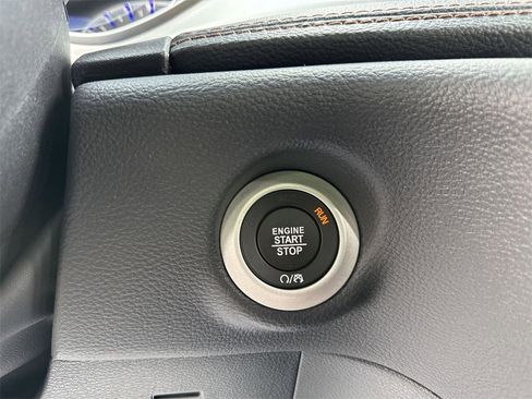 New 2026 Chrysler Pacifica Pinnacle image 19