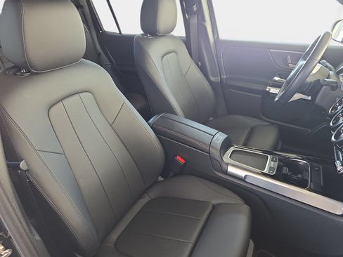 Certified 2025 Mercedes-Benz GLB 250 image 10