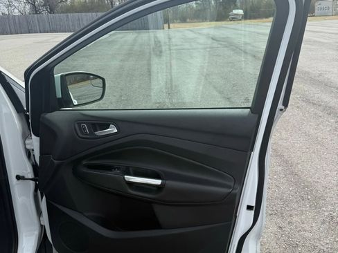 Used 2014 Ford Escape SE image 25