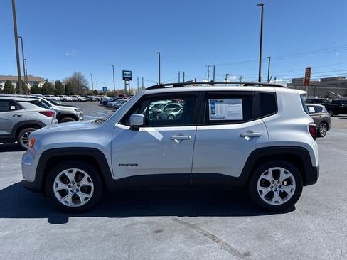 Used 2019 Jeep Renegade Latitude FWD image 6
