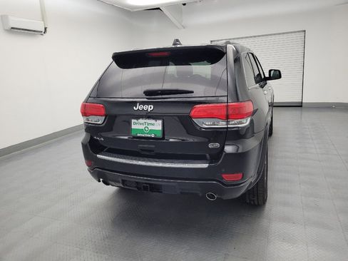 Used 2019 Jeep Grand Cherokee Overland AWD/4WD image 7