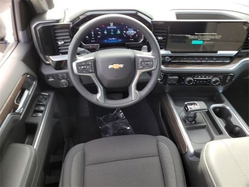 New 2026 Chevrolet Silverado 1500 LT w/ Z71 Off-Road Package image 7