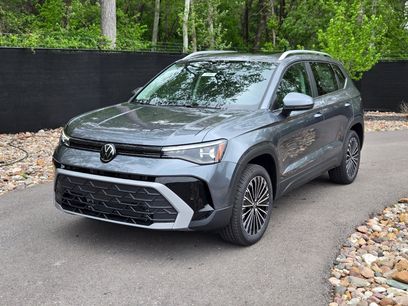 New 2026 Volkswagen Taos SE