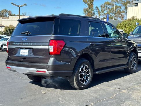 Certified 2024 Ford Expedition XLT AWD/4WD image 14
