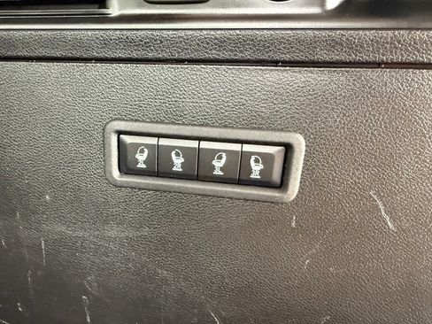 Used 2022 Jeep Wagoneer Series III AWD/4WD image 28