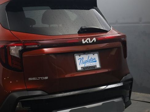 Used 2024 Kia Seltos S image 6