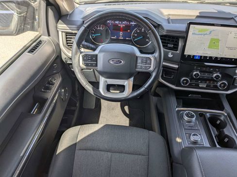 Used 2024 Ford Expedition XLT AWD/4WD image 15