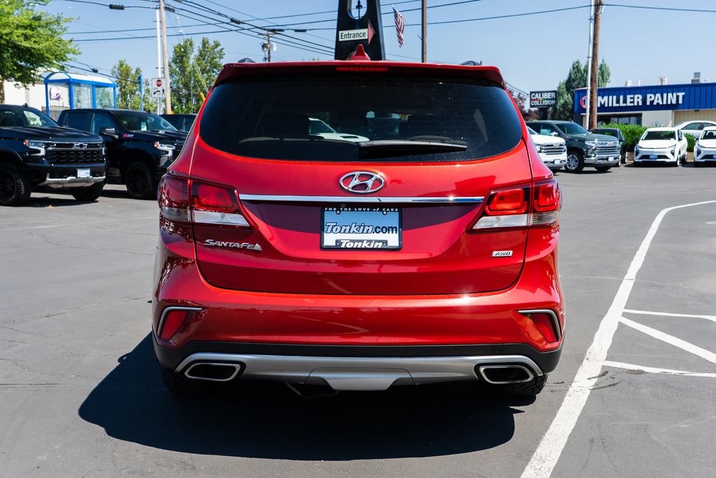 Used 2018 Hyundai Santa Fe SE AWD/4WD image 3