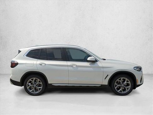 Used 2024 BMW X3 xDrive30i w/ Convenience Package AWD/4WD image 4
