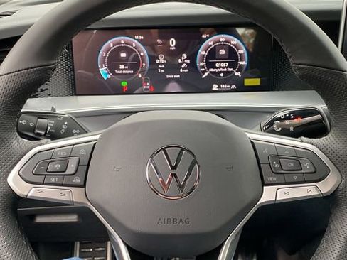 New 2026 Volkswagen Tiguan SE R-Line image 14