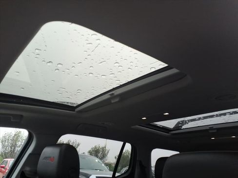 Used 2023 GMC Acadia AT4 w/ Technology Package image 11