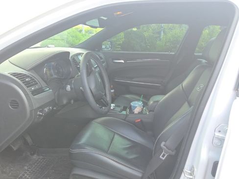 Used 2023 Chrysler 300 S w/ Comfort Group RWD image 7