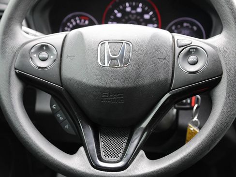 Used 2018 Honda HR-V LX image 18