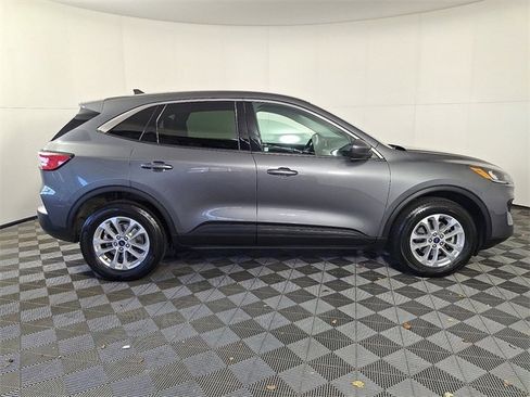 Used 2021 Ford Escape SE image 11