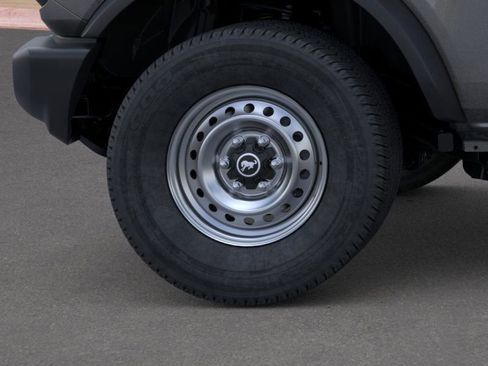 New 2025 Ford Bronco 4-Door image 23