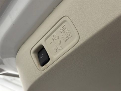 Used 2023 Lincoln Navigator L Black Label image 10