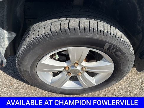 Used 2014 Jeep Patriot Latitude AWD/4WD image 9