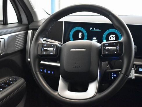 Used 2025 Hyundai Santa Fe SEL image 24